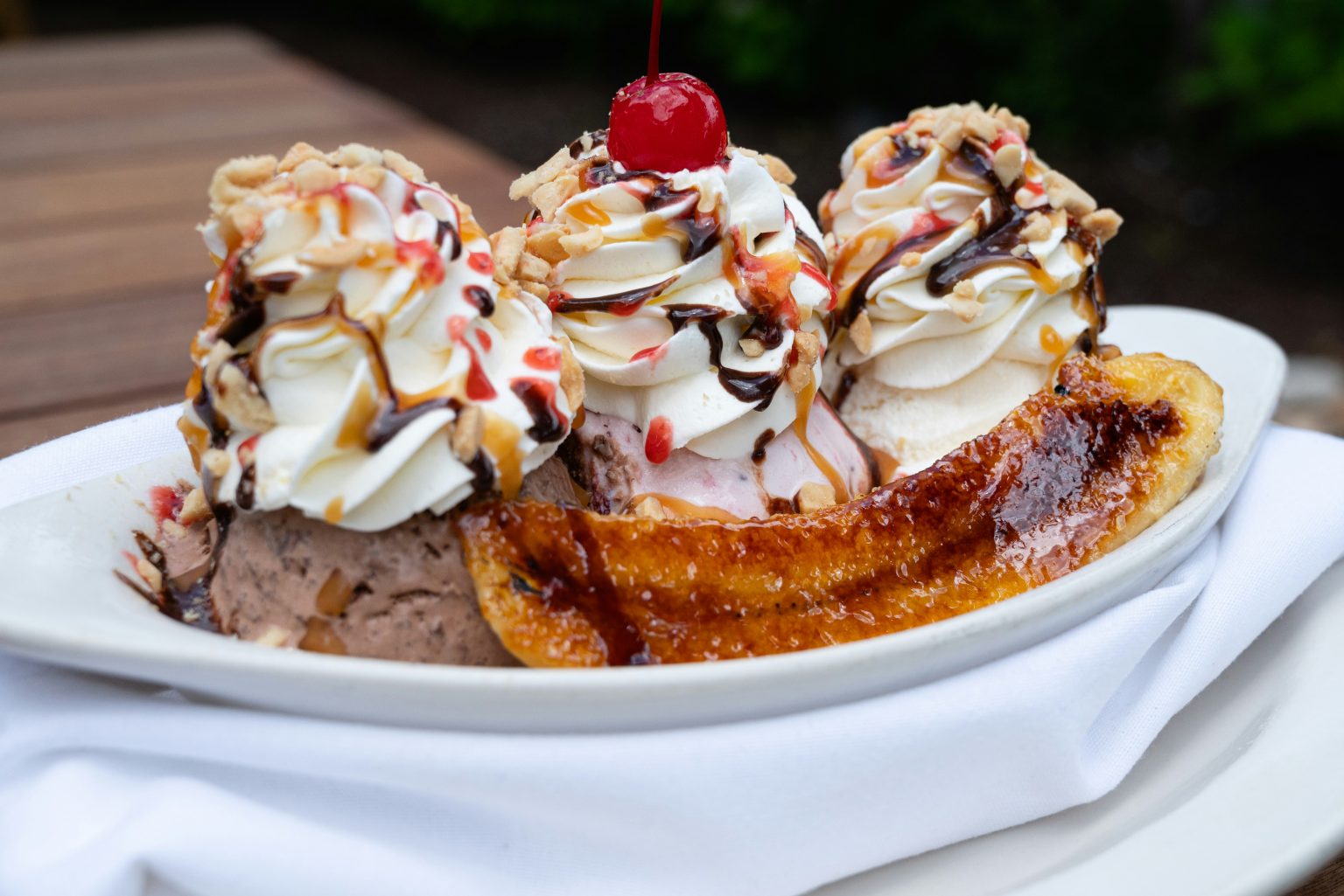 Make A Banana Split Bar at Home! - Giggle Magazine