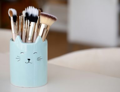 cleaning makeup brushes