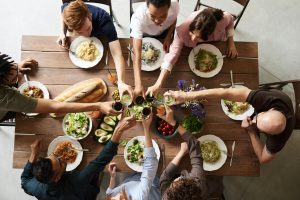 People having Thanksgiving dinner