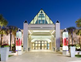 The Gardens Mall First Day 'Fits Instagram Challenge