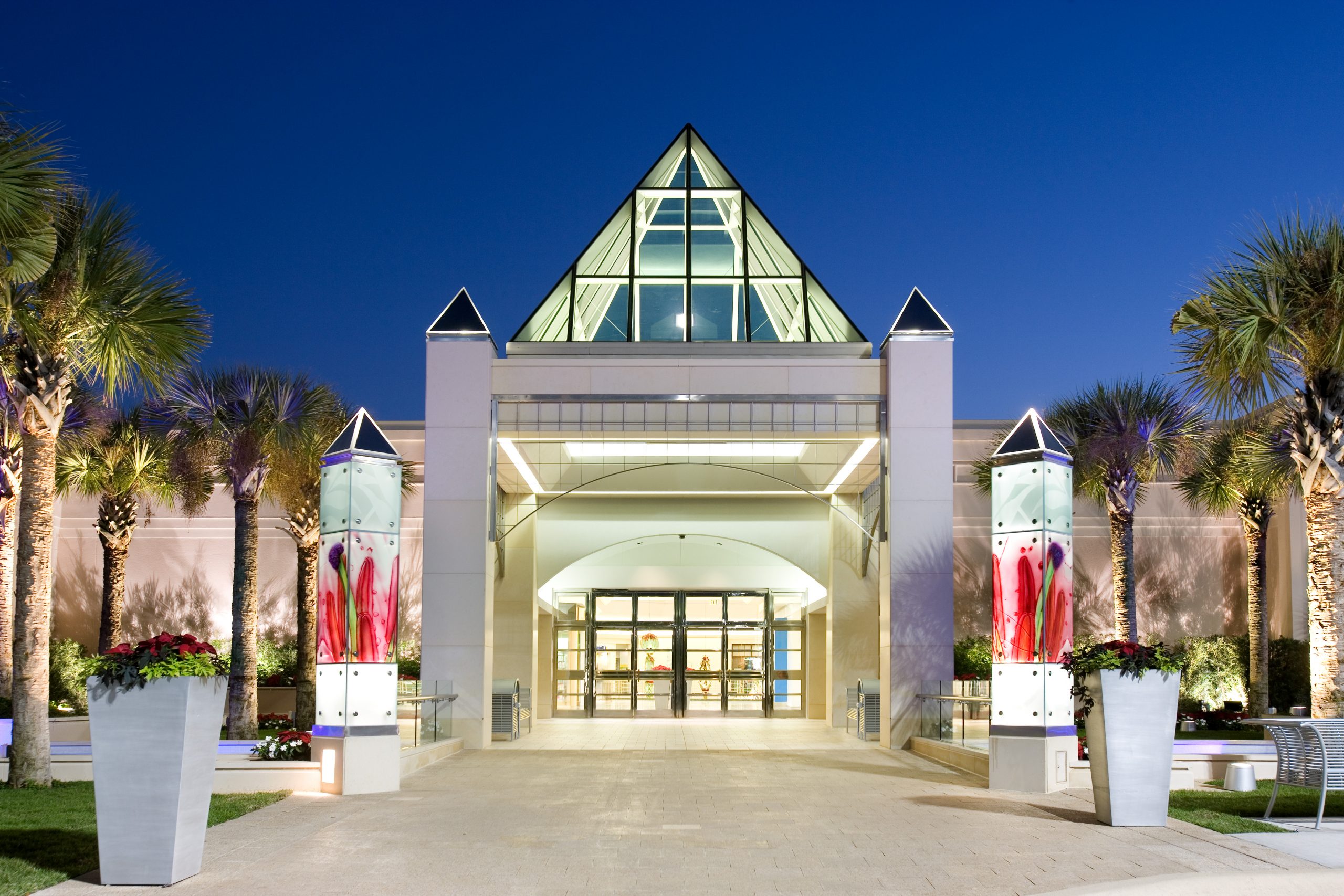 The Gardens Mall First Day 'Fits Instagram Challenge